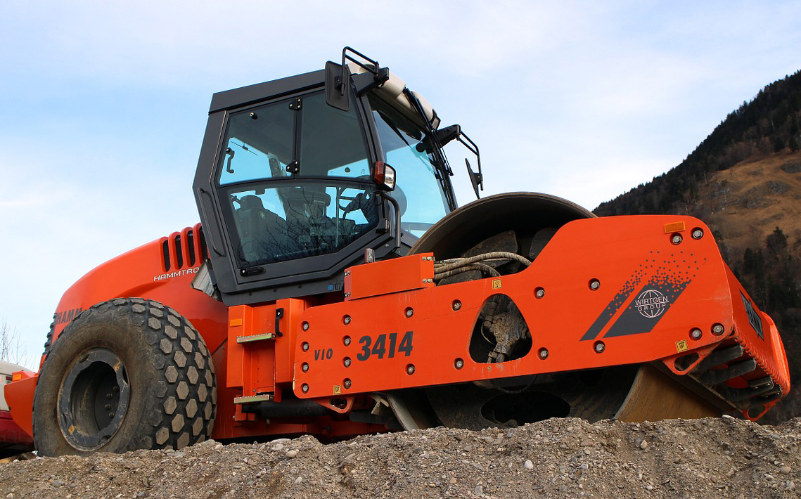 Каток грунтовой